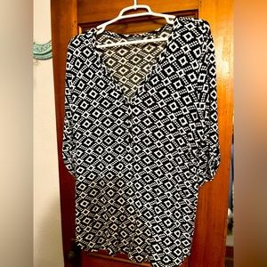 Market & Spruce black and white top